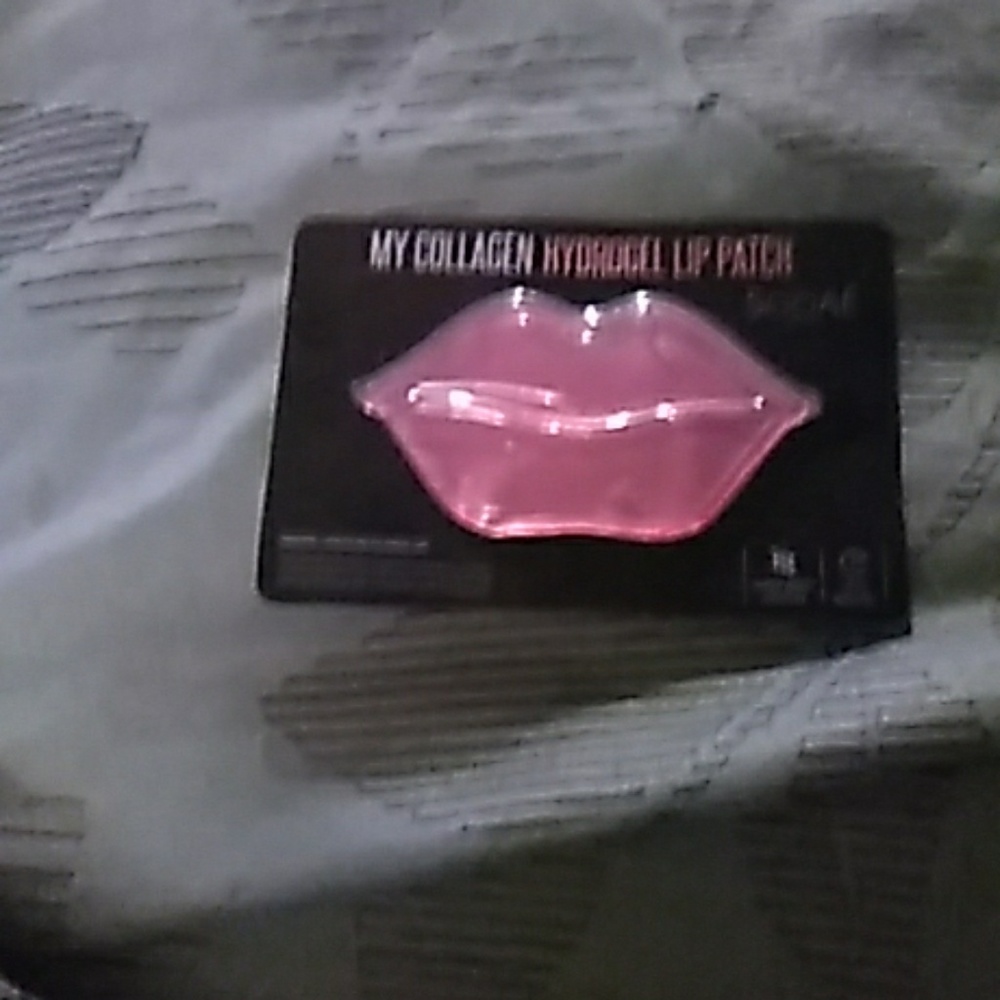 SooAE lip patch